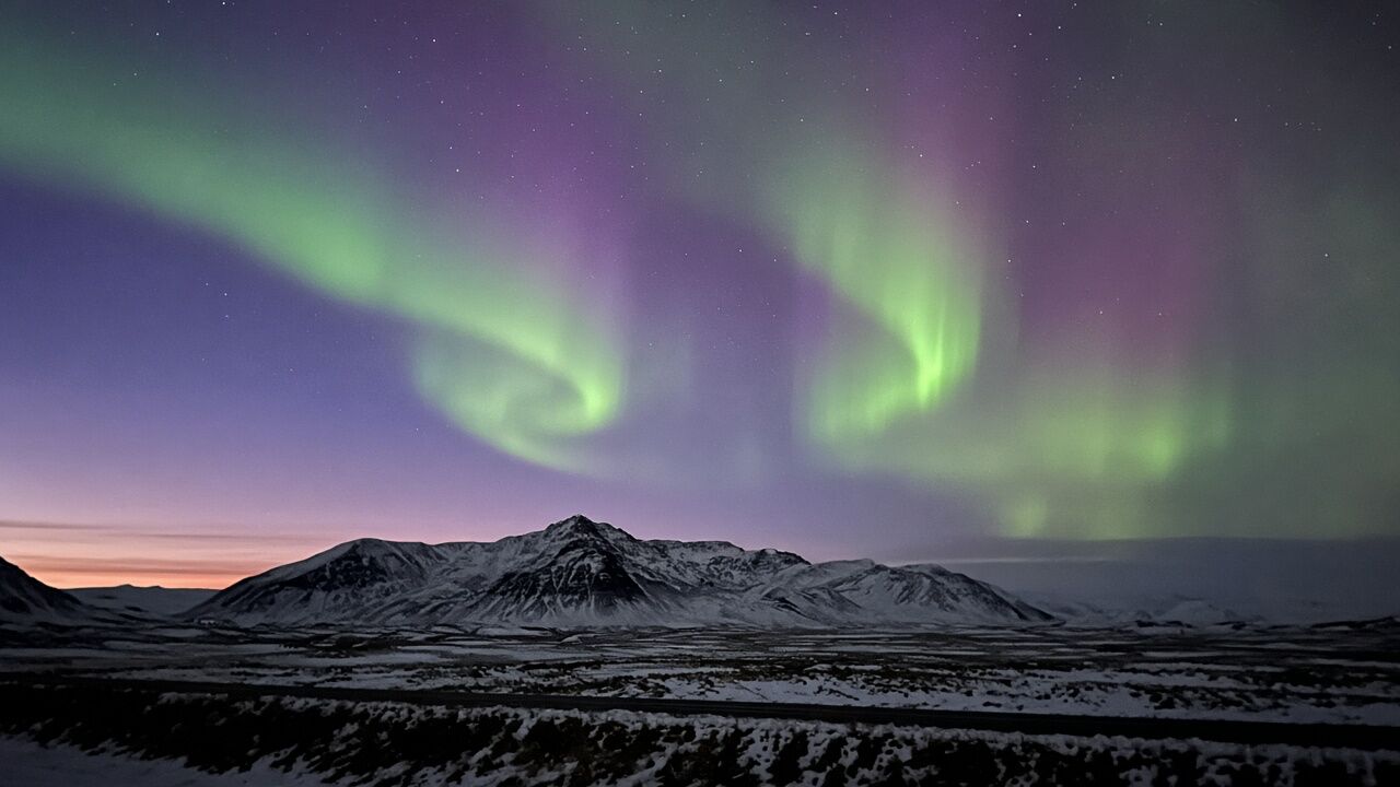 Northern lights in Iceland: best season, tours and chase tips