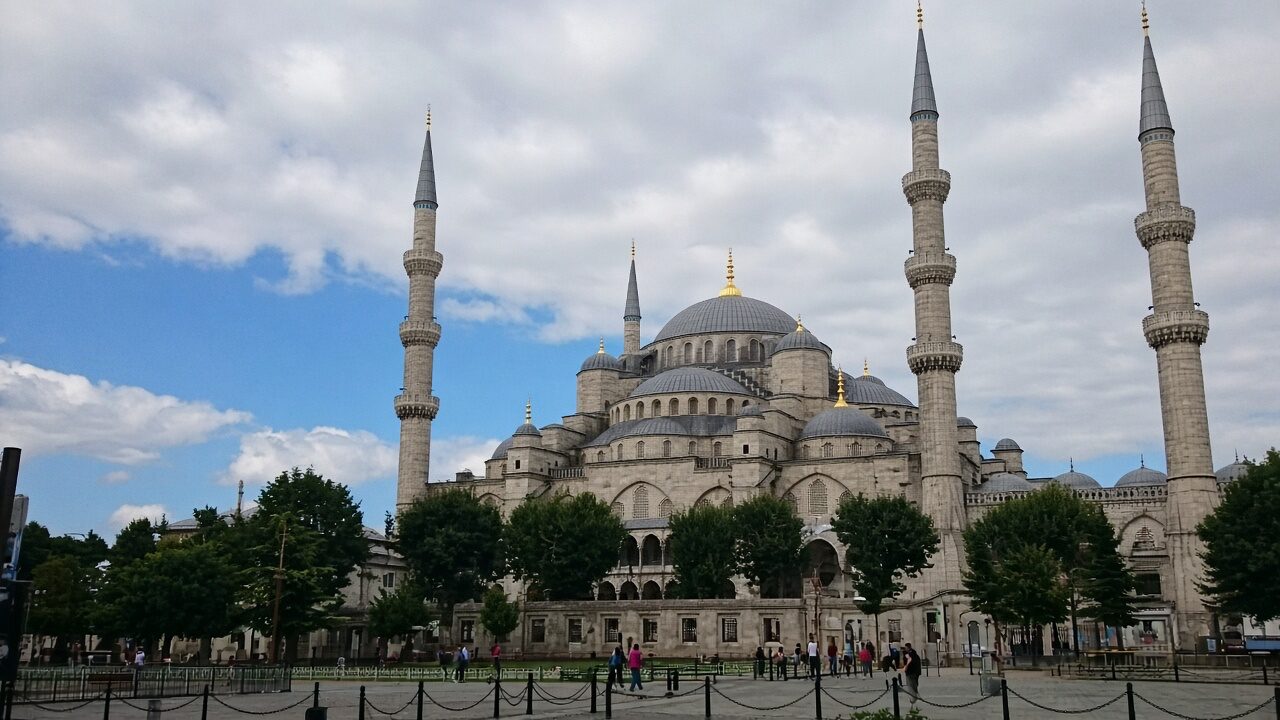 Blue Mosque and its courtyard in Sultanahmet