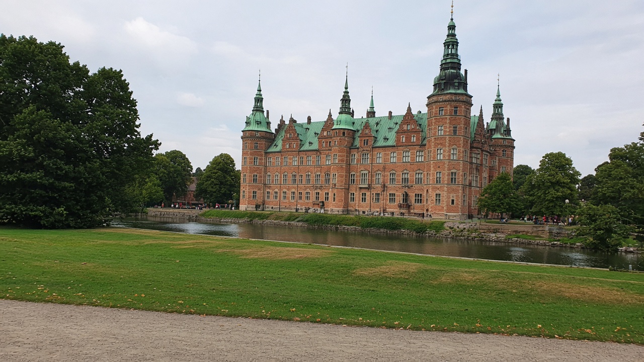 Rosenborg, Copenhagen Phone photo of Rosenborg Castle from the King’s Garden